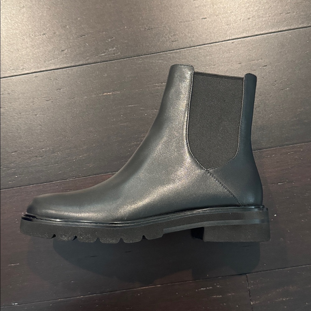 Stewart Weitzman Dylan Chelsea Bootie. Size is 5/35.5.